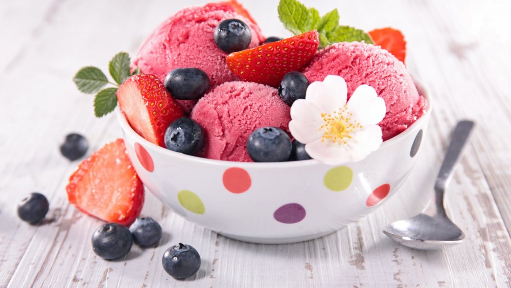 冰淇淋,甜品甜点,甜食,水果草莓,图片