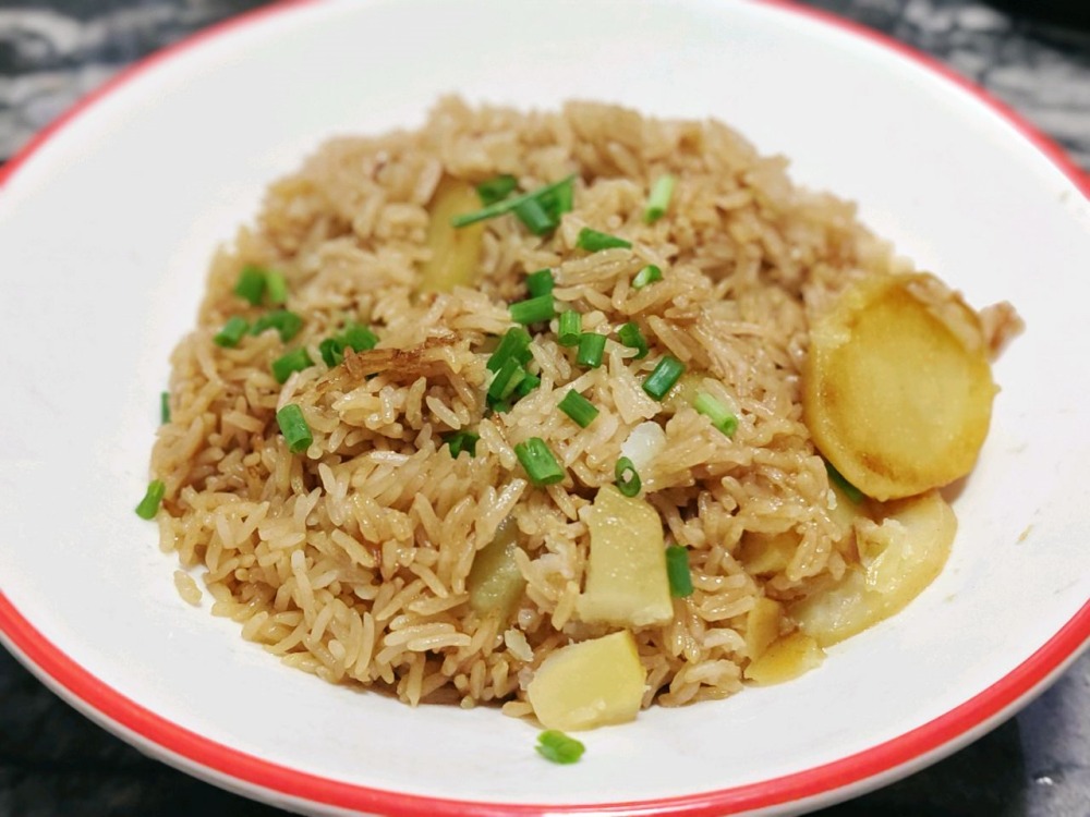 马铃薯焖米饭怎么做？