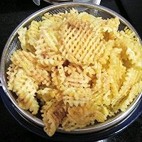 #零嘴#   酥脆土豆片（香辣味）的做法图解7
