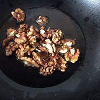 嫩菱煨核桃的做法图解3