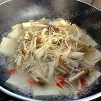 豆腐杂菌煲#美极鲜味汁#的做法图解4