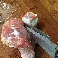 宫保鸡丁~附上最详细鸡腿拆肉步骤图的做法图解6