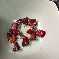 宫保鸡丁~附上最详细鸡腿拆肉步骤图的做法图解13