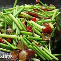 蒜苔炒腊肉的做法图解6