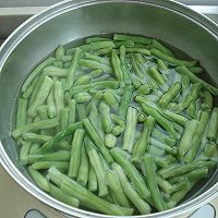 干煸豆角的做法图解2