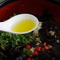 酸辣爽口木耳的做法图解6