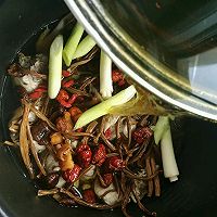 茶树菇鸡汤的做法图解11
