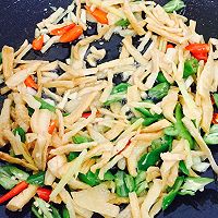 萝卜干炒腊肉（湘菜）的做法图解8