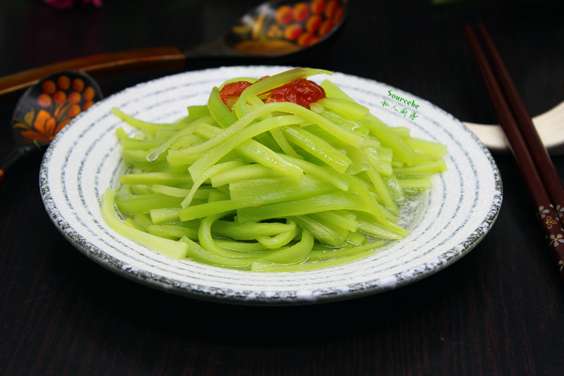 凉拌莴笋丝
