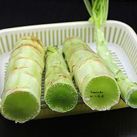 凉拌莴笋丝的做法图解1