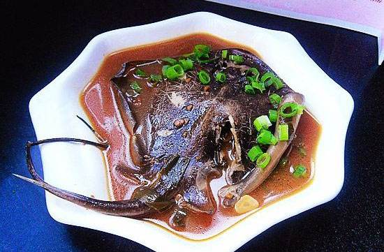 老板鱼去掉氨水味的方法怎么做？