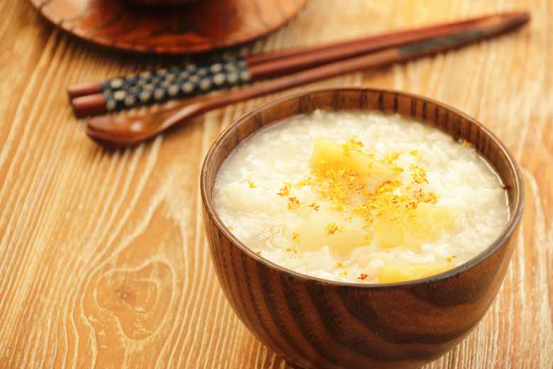 宝宝一天该吃多少饭合适？怎么做？