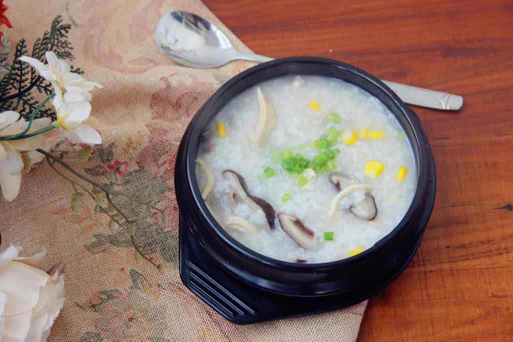 香菇鸡肉粥