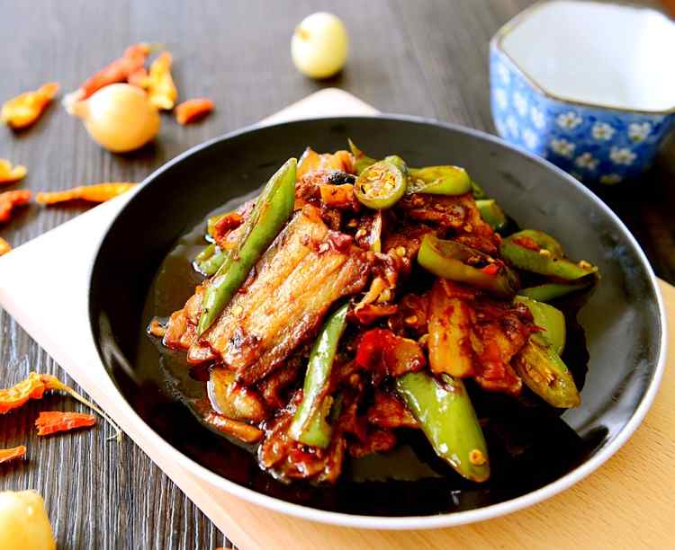 青椒回锅肉怎么做？