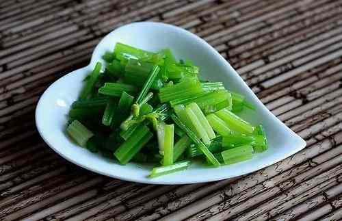 美白牙齿，妙招饮食一起来怎么做？