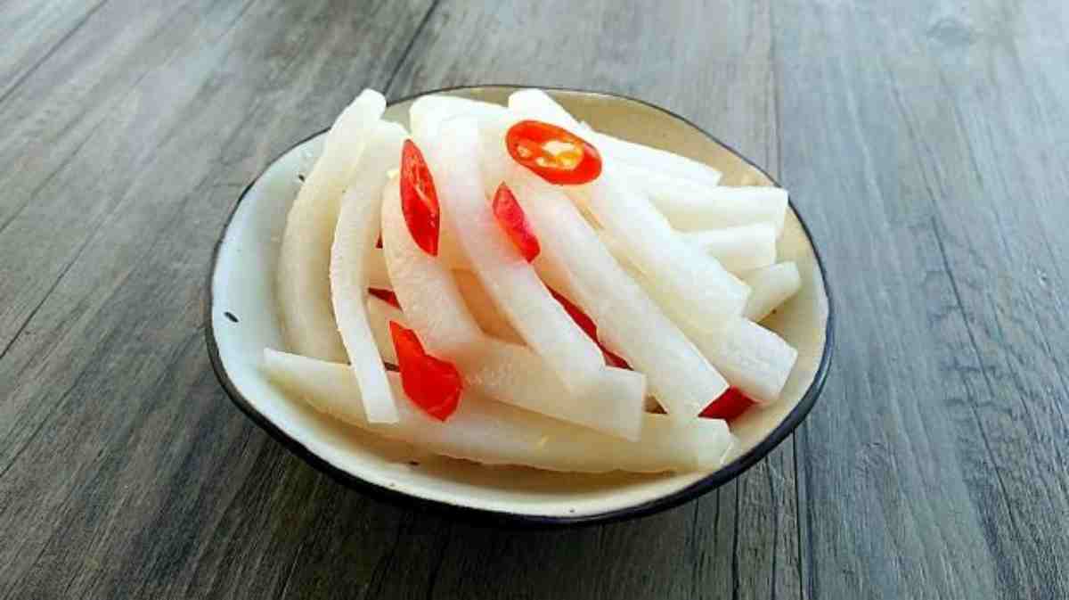 超级下饭菜，腌白萝卜~酸甜辣口喔怎么做？