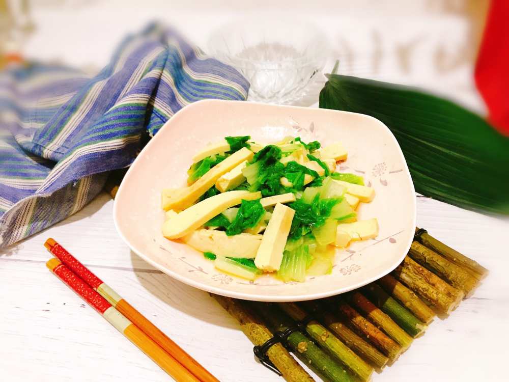 凉拌香干黄芽菜
