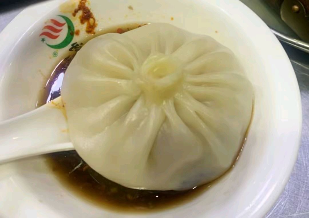 贾三灌汤包