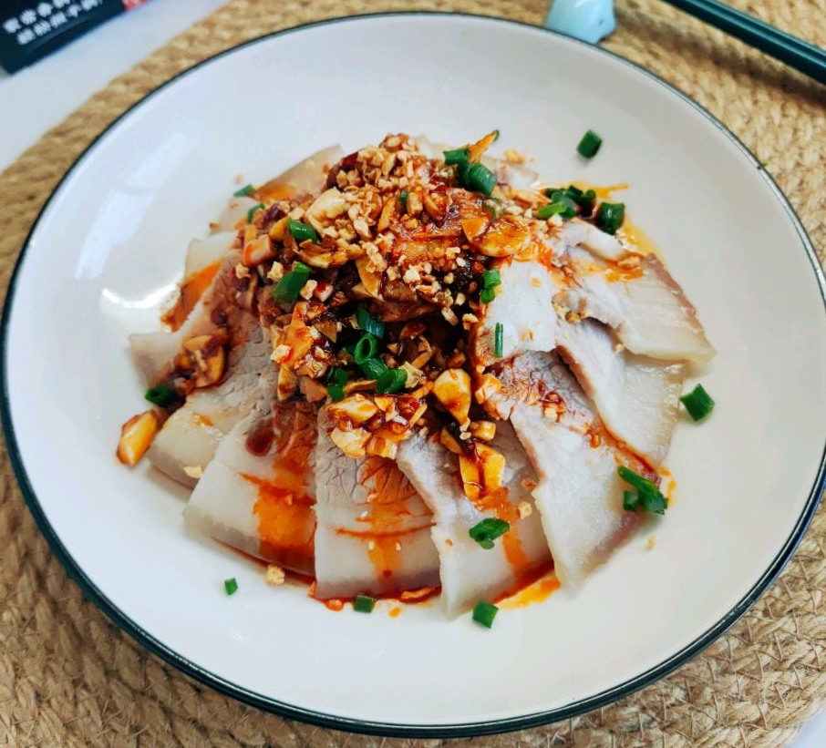 好吃的蒜泥白肉怎么做？