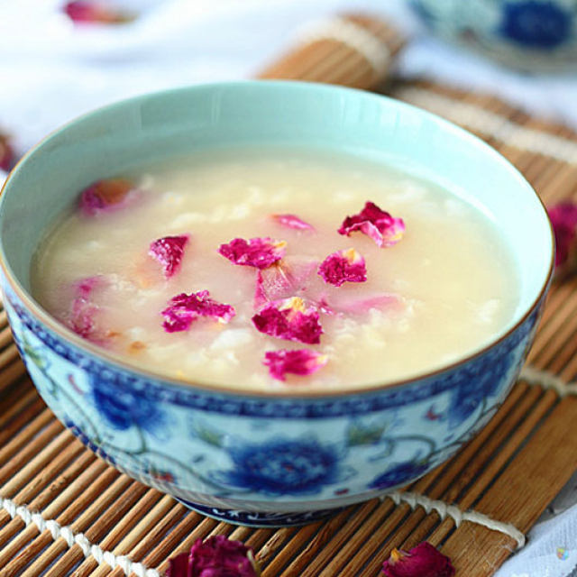 夏天吃什么水果能护肤？怎么做？
