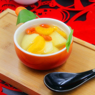 孕妇喝鲜榨果汁好还是直接吃水果好？怎么做？