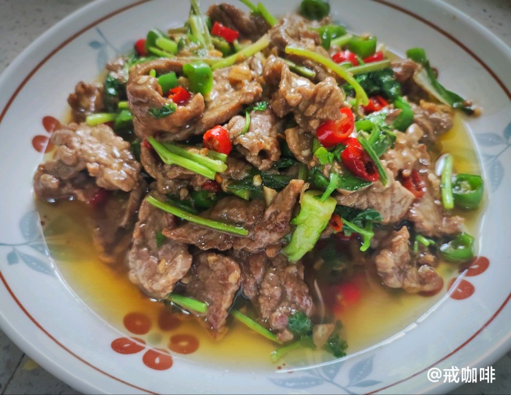 两碗饭打底｜小炒黄牛肉怎么做？
