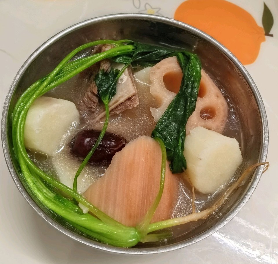 莲藕山药莲子扇骨滋润汤怎么做？