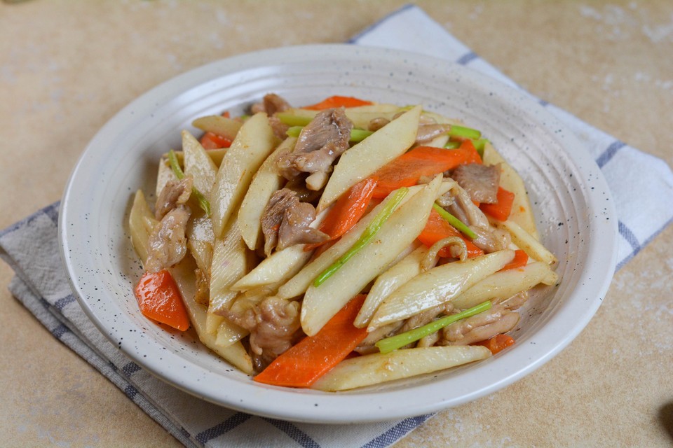 鸡腿肉炒山药怎么做？