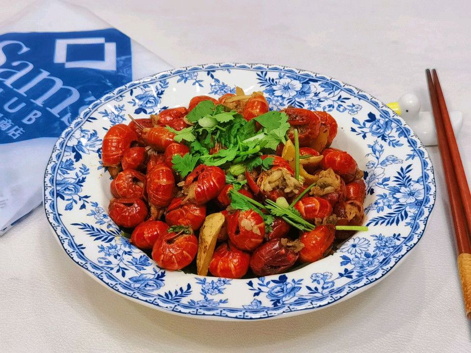 爆炒麻辣小龙虾尾，好吃到嗦手指怎么做？