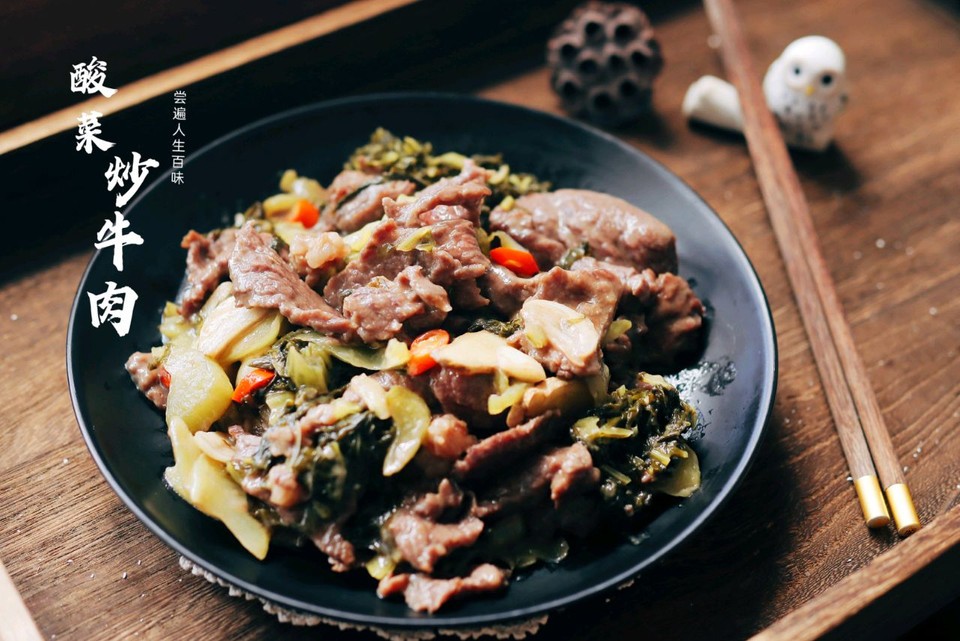 酸菜炒牛肉怎么做？