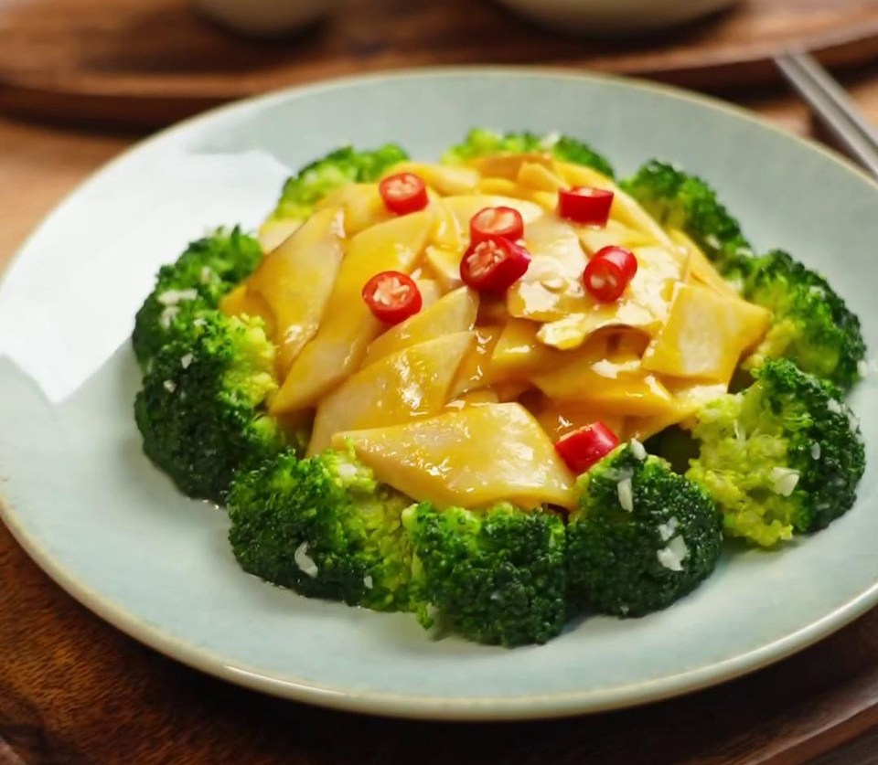 西兰花杏鲍菇怎么做？