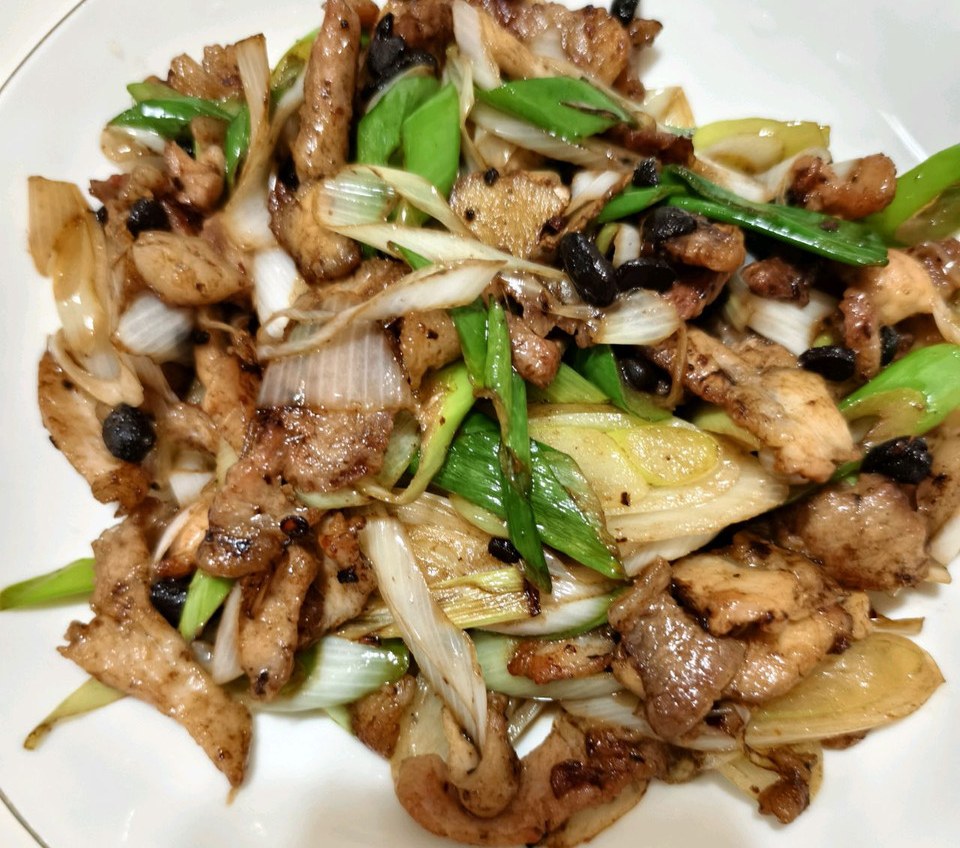 豆豉葱炒肉怎么做？