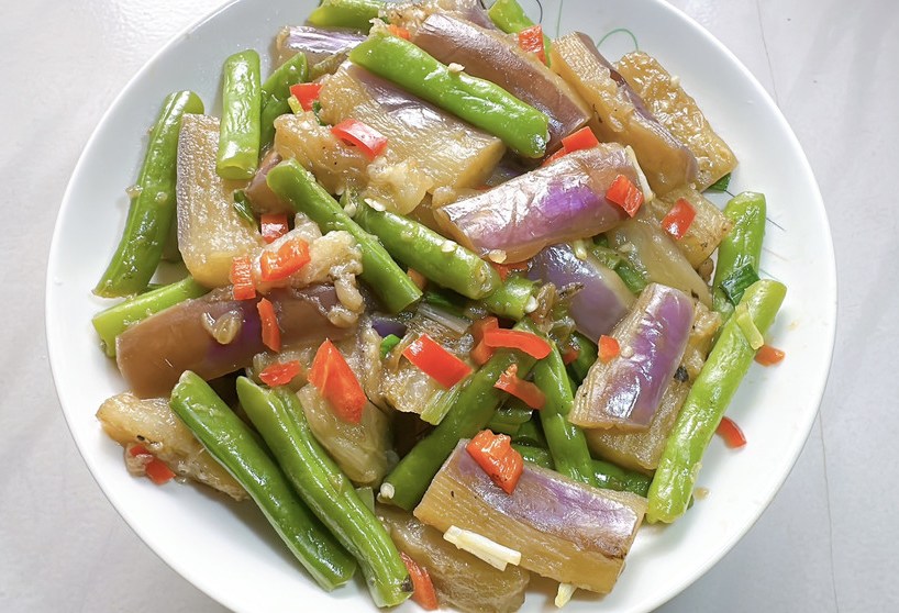 豆角焖茄子怎么做？