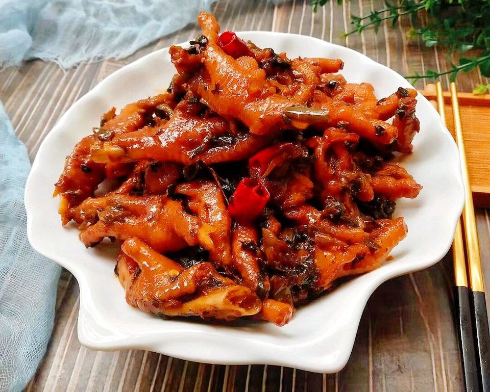梅干菜鸡爪怎么做？