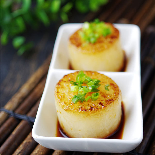 哪些食物可以保持嘴唇滋润？怎么做？
