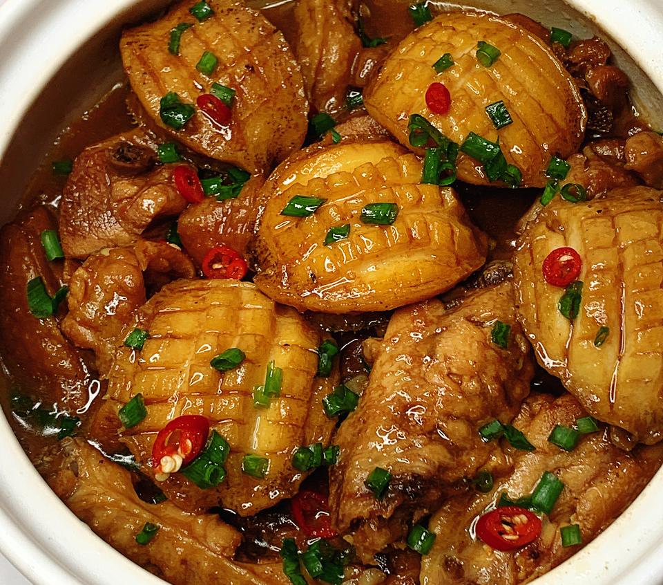 鲍鱼鸡煲，太下饭了！怎么做？