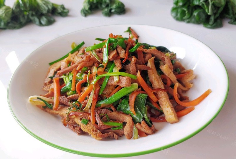 葱油胡炒菠菜肉怎么做？