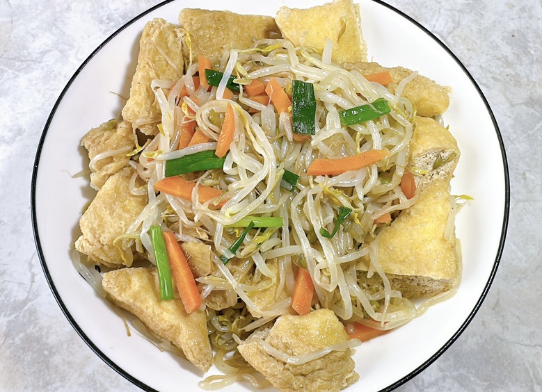 豆芽焖油豆腐怎么做？