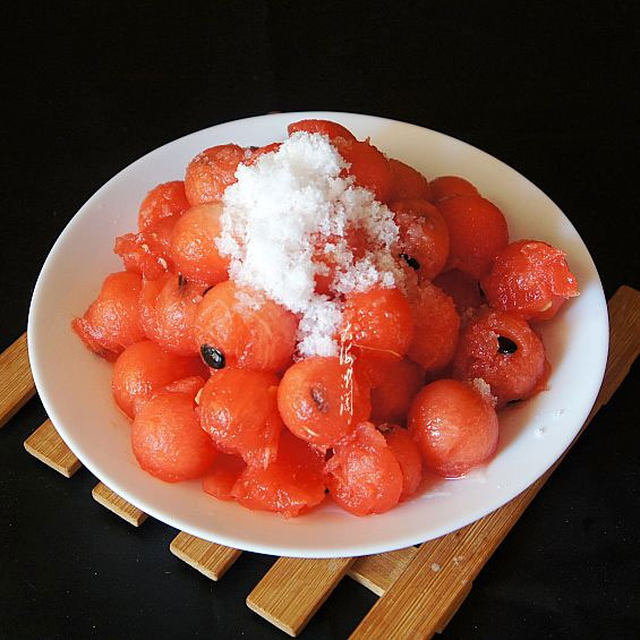 夏季吃西瓜，3个事项要注意