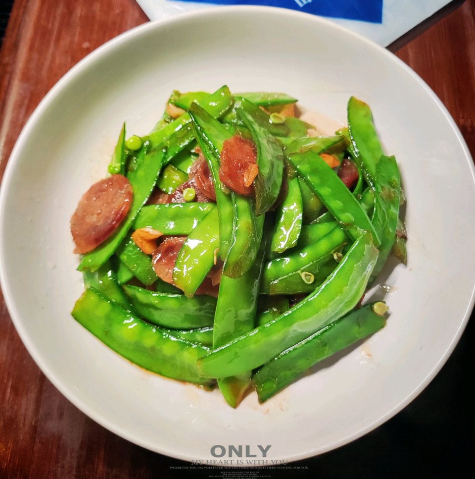 快手香肠炒荷兰豆怎么做？