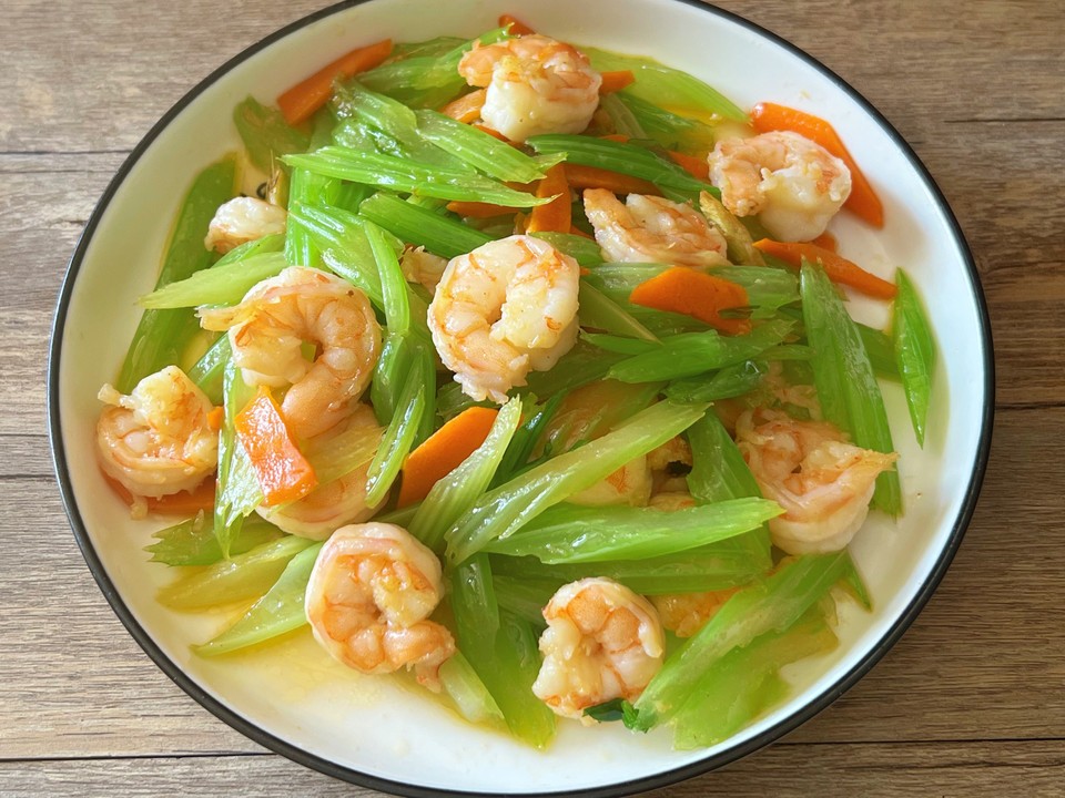 芹菜炒虾仁怎么做？