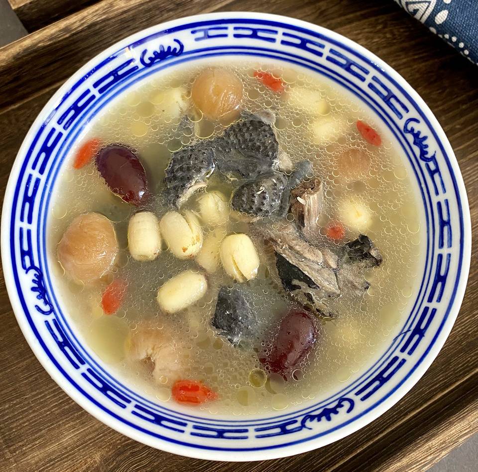 桂圆莲子乌鸡汤怎么做？