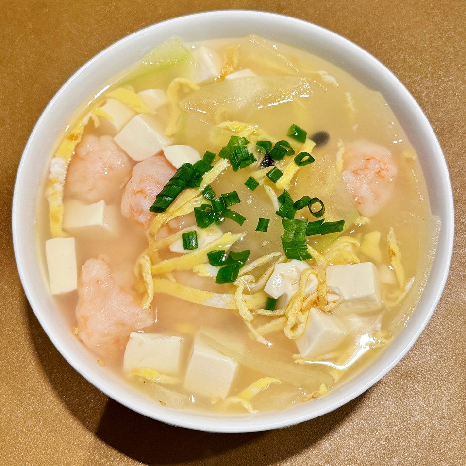 冬瓜虾球豆腐蛋丝汤怎么做？
