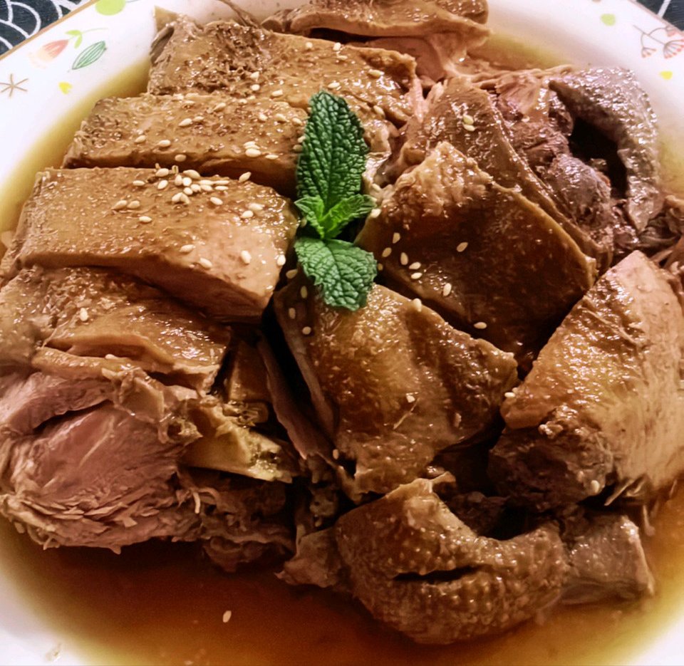 潮汕狮头鹅二吃（铁锅炖大鹅和卤醉狮头鹅）