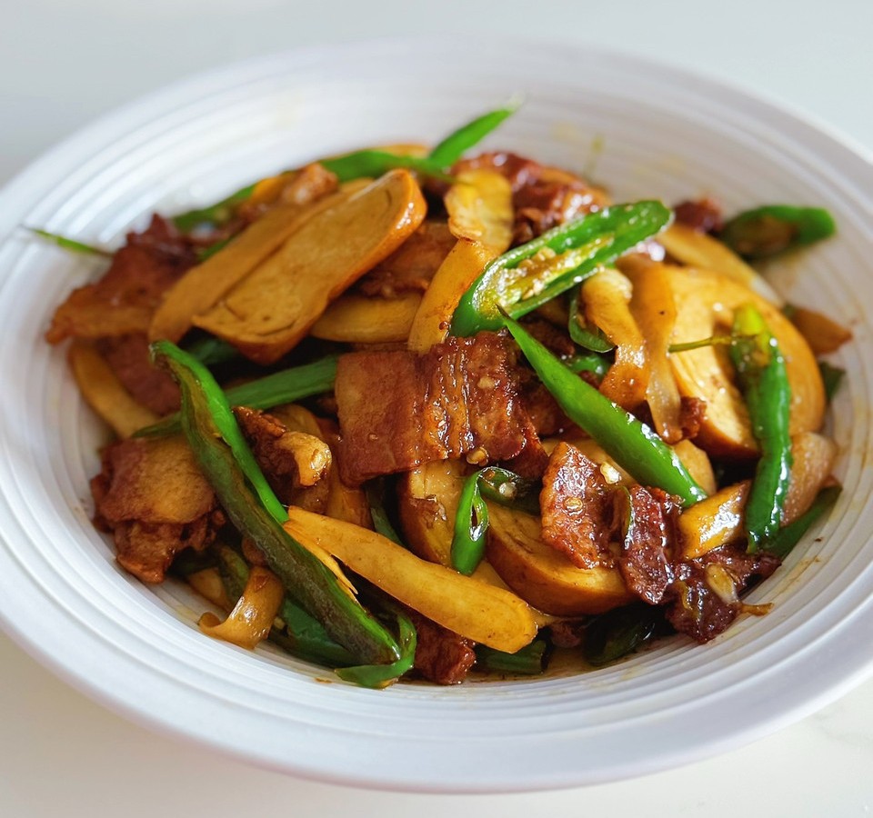 子姜素鸡回锅肉