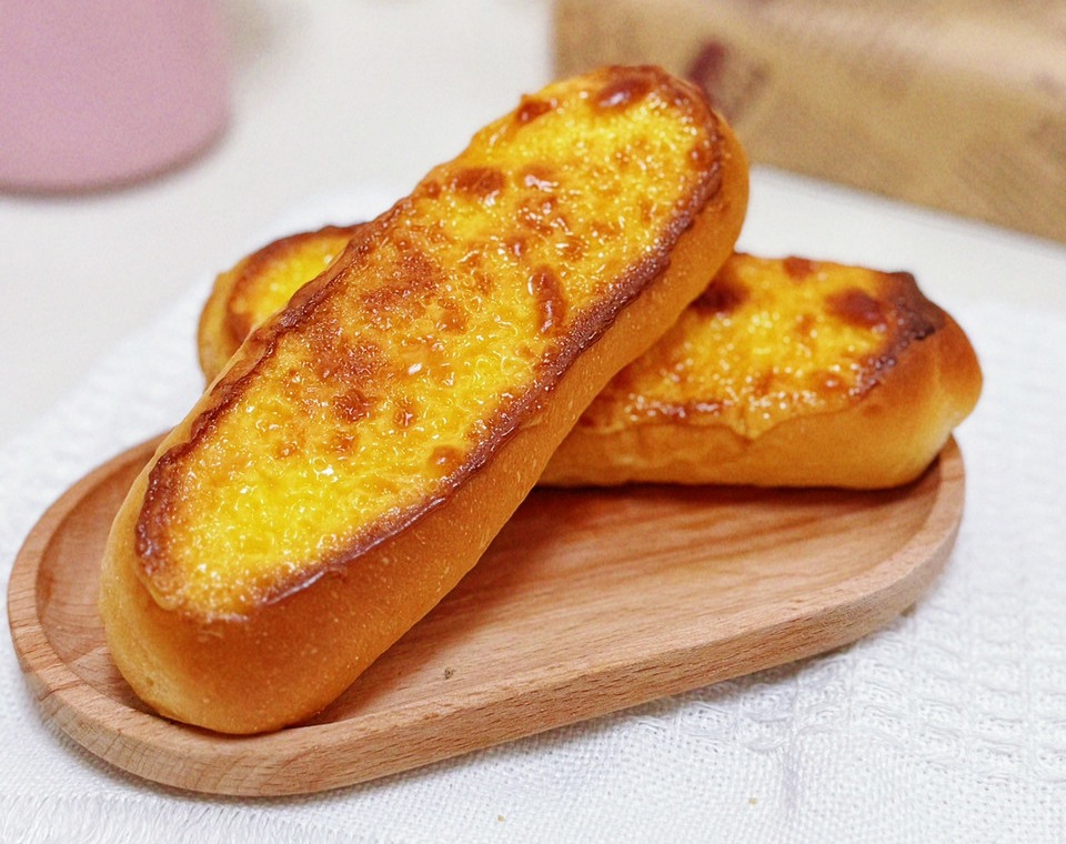 奶黄岩烧乳酪面包