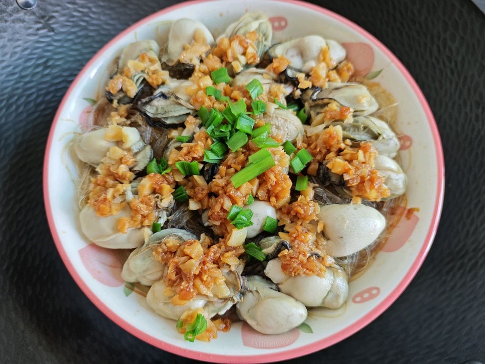 蒜蓉生蚝蒸粉丝怎么做？