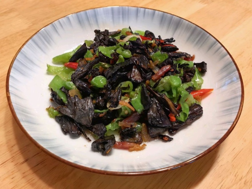 菌中贵族—干巴菌