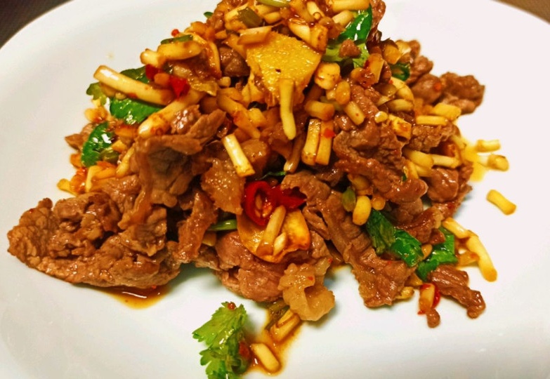 折耳根拌牛肉
