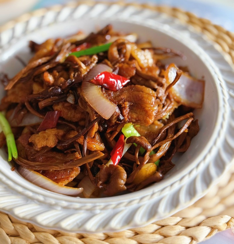 干锅五花茶树菇怎么做？